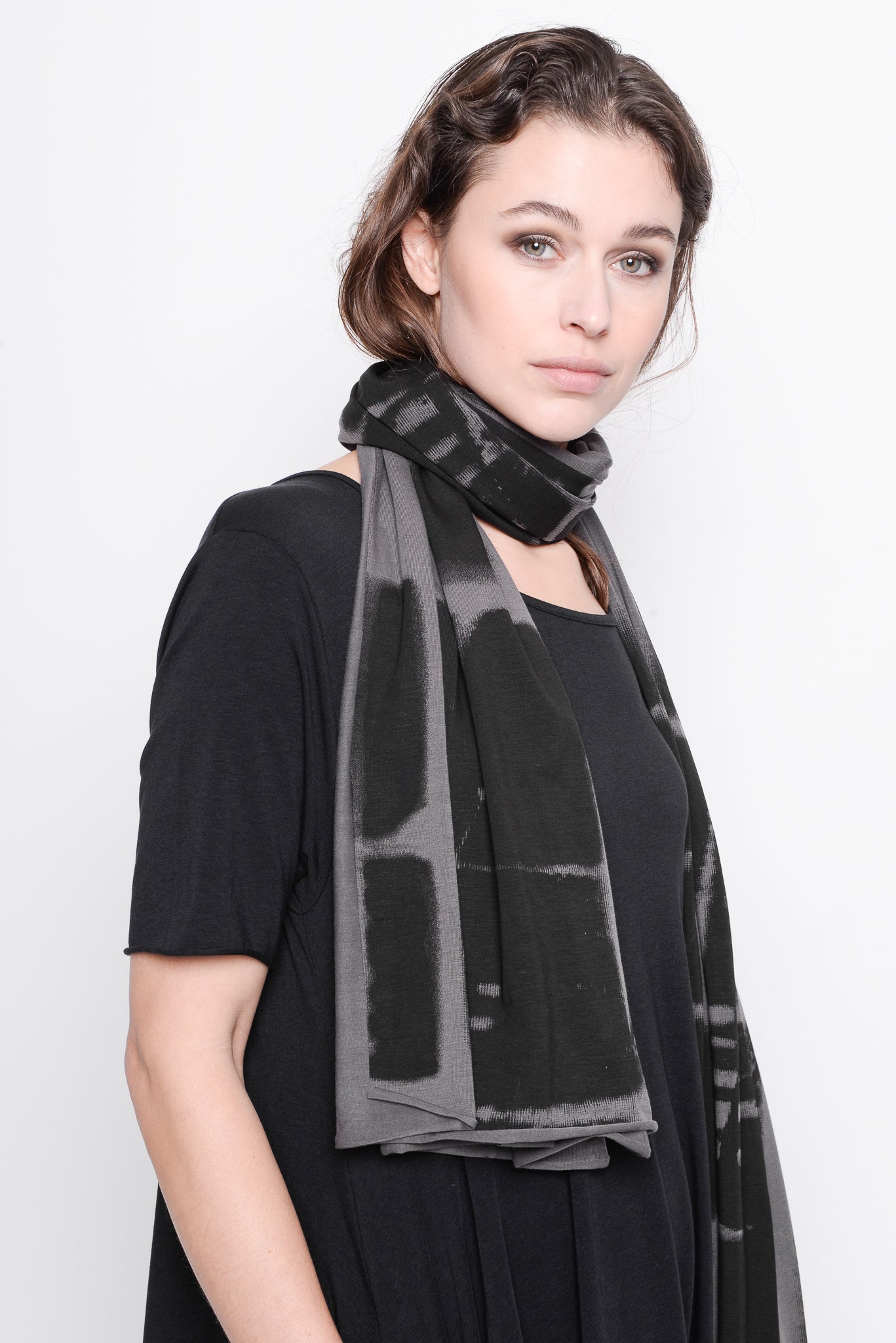 
                  
                    231.09.04 65% LY 35% CO 5% EA 100 BLACK
                  
                