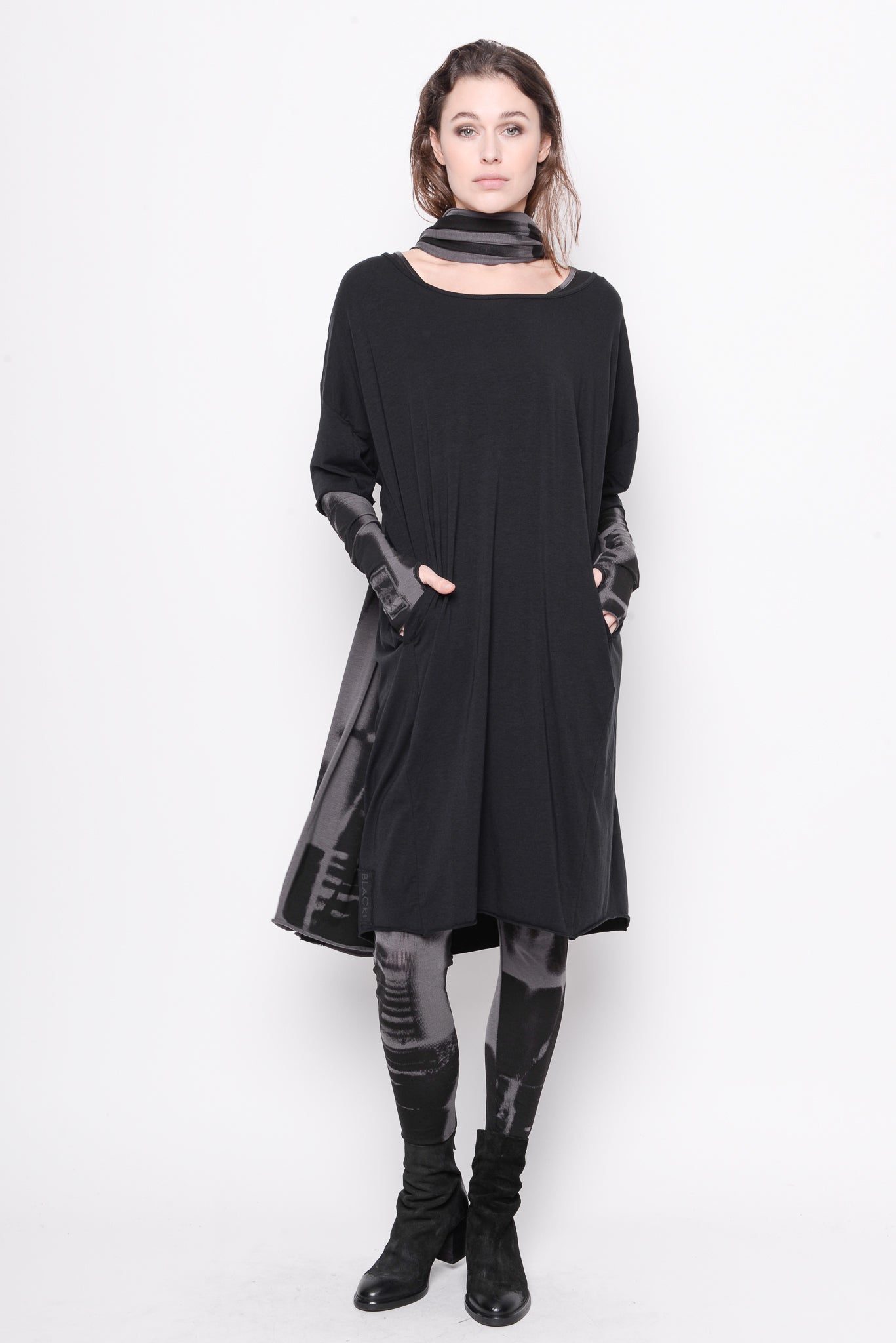 
                  
                    231.09.06 65% LY 35% CO 5% EA 100 BLACK
                  
                