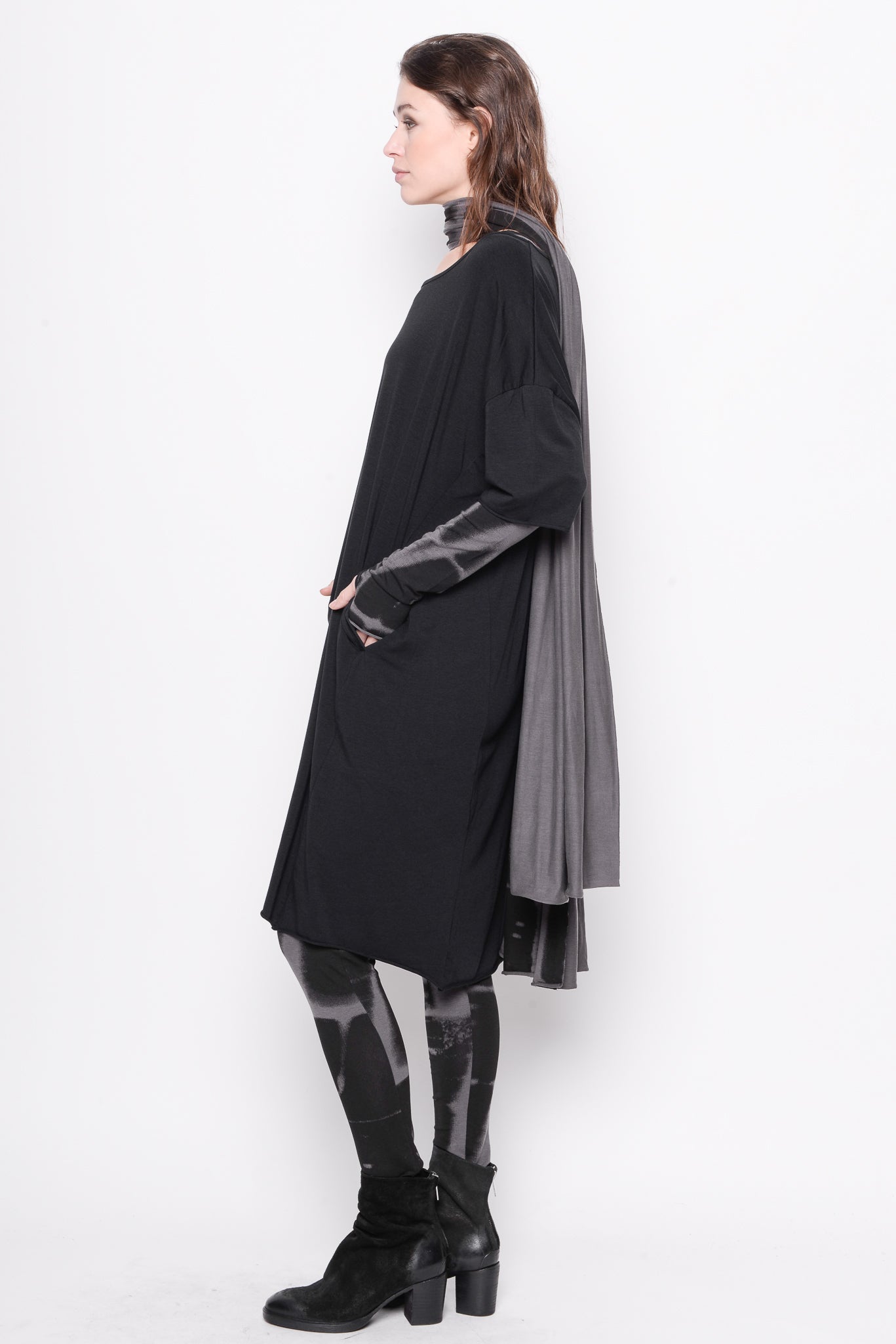 
                  
                    231.09.06 65% LY 35% CO 5% EA 100 BLACK
                  
                